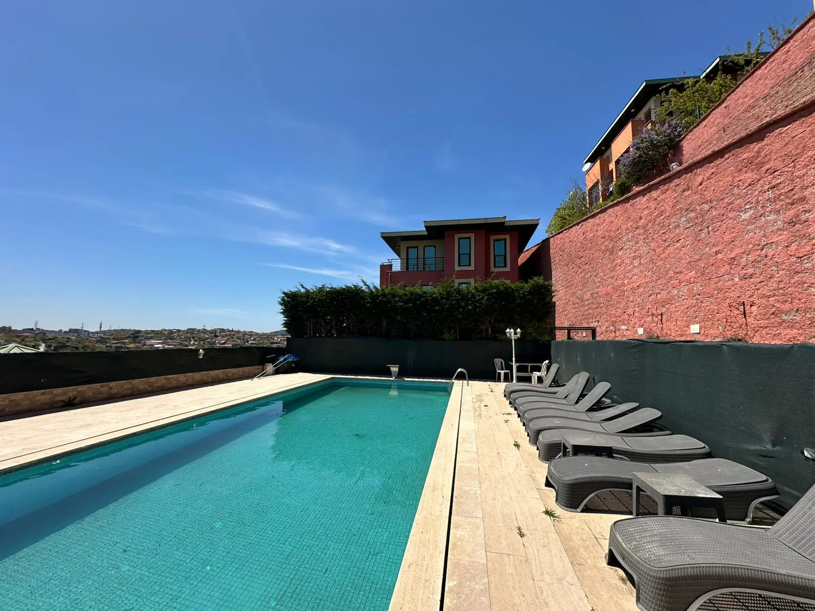 Lara Teras Konakları’nda Kiralık Eşyalı 4+2 Villa